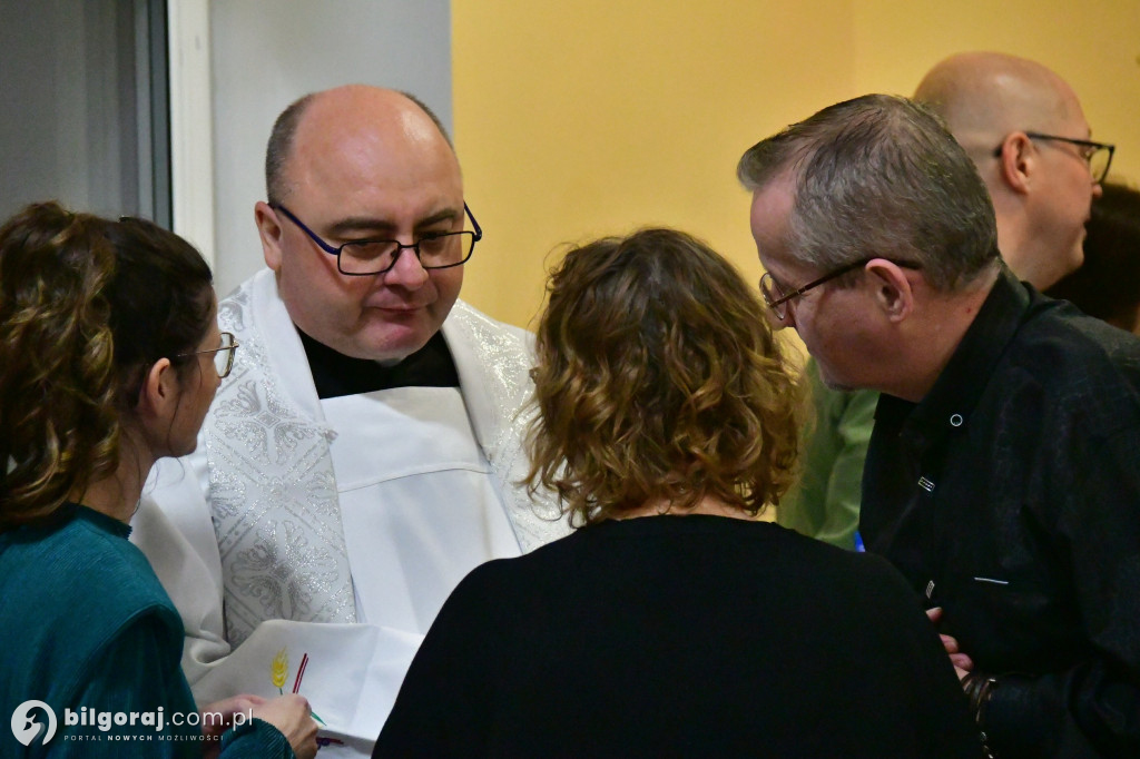 Jasełka, opłatek i modlitwa. Wyjątkowy wieczór wigilijny DPS dla Kombatantów
