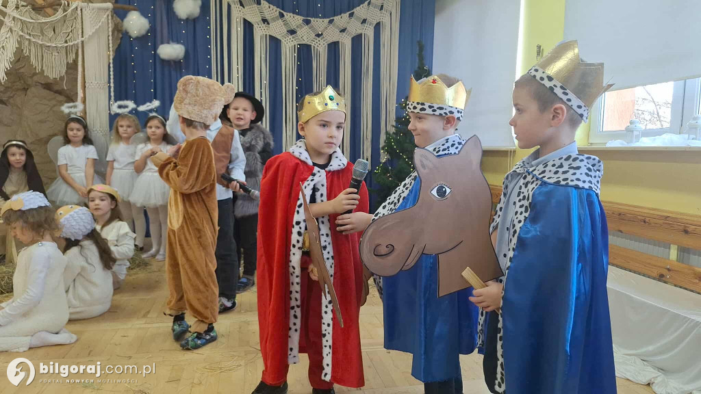 Grupa Liski oczarowała jasełkami w Przedszkolu Nr 2