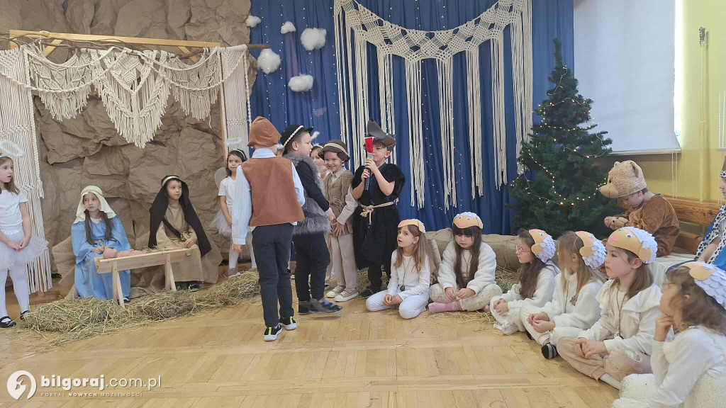 Grupa Liski oczarowała jasełkami w Przedszkolu Nr 2