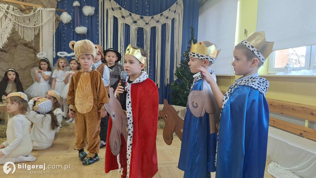 Grupa Liski oczarowała jasełkami w Przedszkolu Nr 2