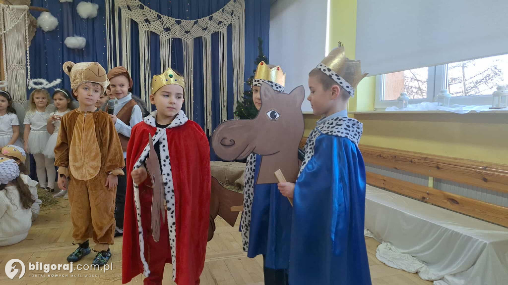 Grupa Liski oczarowała jasełkami w Przedszkolu Nr 2