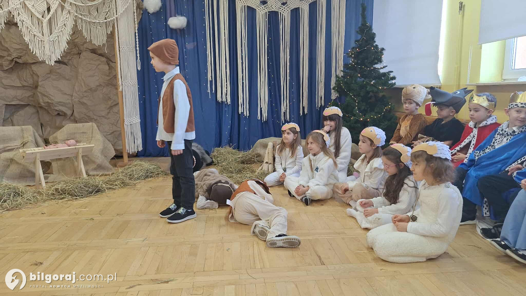 Grupa Liski oczarowała jasełkami w Przedszkolu Nr 2