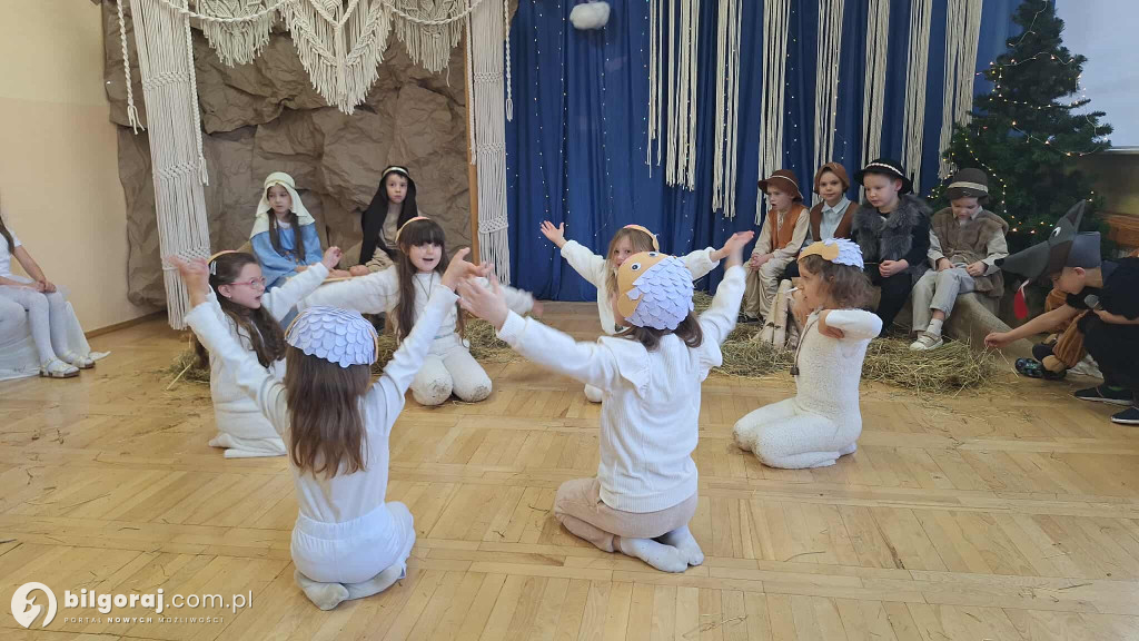 Grupa Liski oczarowała jasełkami w Przedszkolu Nr 2