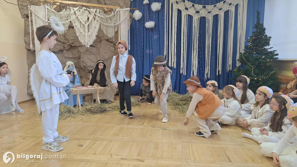 Grupa Liski oczarowała jasełkami w Przedszkolu Nr 2