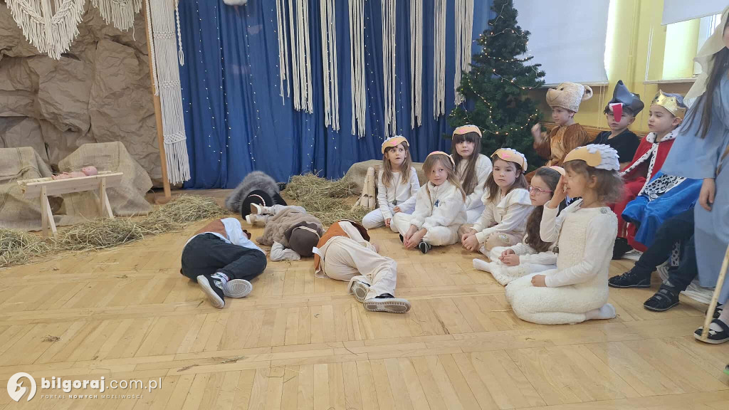 Grupa Liski oczarowała jasełkami w Przedszkolu Nr 2