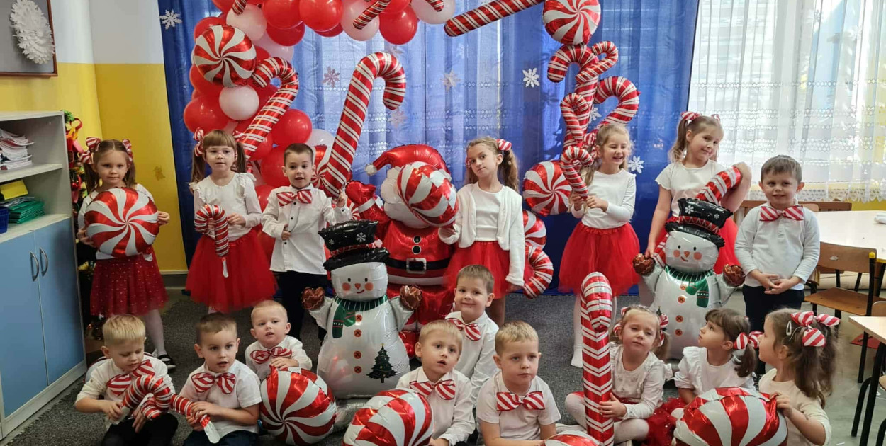 Świąteczny dzień w przedszkolu w Dereźni Solskiej - radość, kolędy i magia Bożego