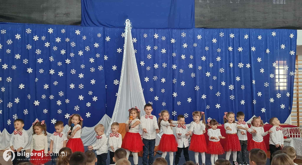 Świąteczny dzień w przedszkolu w Dereźni Solskiej - radość, kolędy i magia Bożego