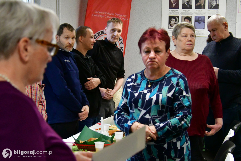 Wigilia otwarta dla każdego. Biłgorajski PCK zadbał, by każdy miał miejsce przy stole