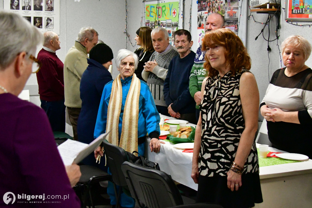Wigilia otwarta dla każdego. Biłgorajski PCK zadbał, by każdy miał miejsce przy stole