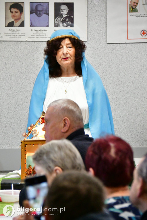 Wigilia otwarta dla każdego. Biłgorajski PCK zadbał, by każdy miał miejsce przy stole