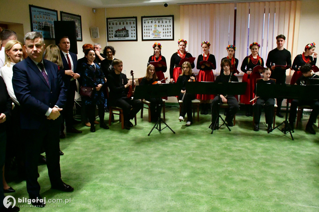 Doceniajmy obecność drugiego człowieka. Świąteczne spotkanie Rady Powiatu w Biłgoraju