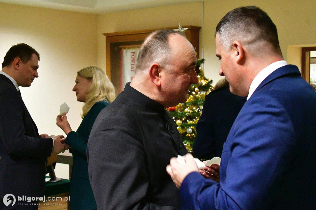 Doceniajmy obecność drugiego człowieka. Świąteczne spotkanie Rady Powiatu w Biłgoraju
