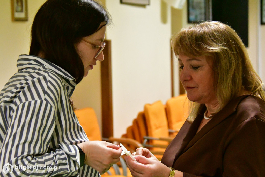 Doceniajmy obecność drugiego człowieka. Świąteczne spotkanie Rady Powiatu w Biłgoraju