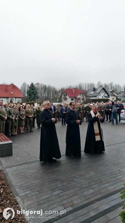 Ze stuletniego budynku do nowoczesności. Leśnicy z Józefowa mają nową siedzibę