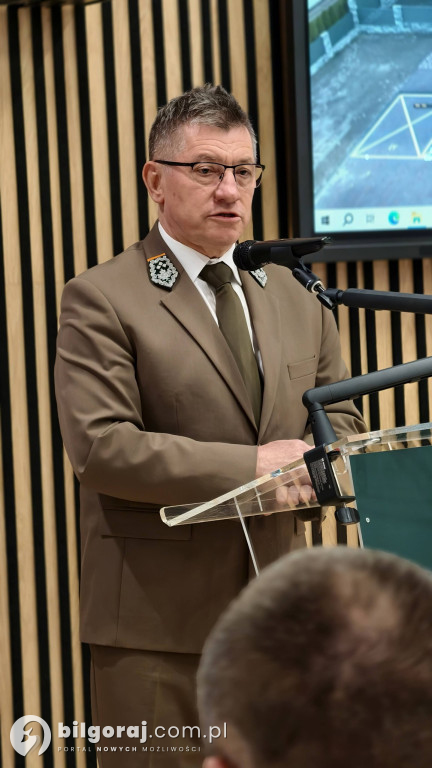 Ze stuletniego budynku do nowoczesności. Leśnicy z Józefowa mają nową siedzibę