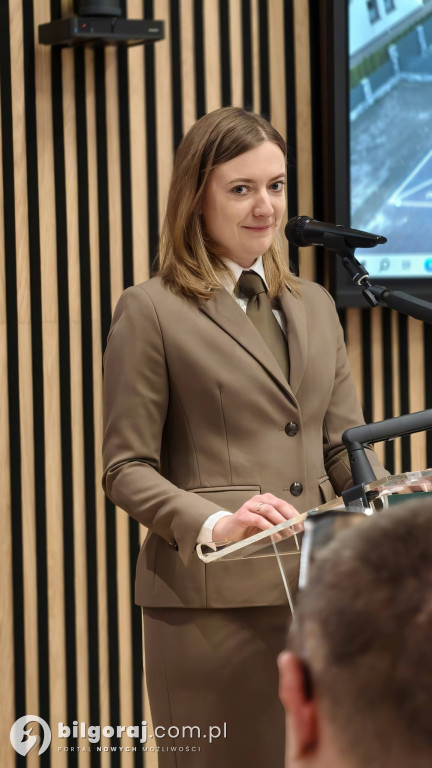 Ze stuletniego budynku do nowoczesności. Leśnicy z Józefowa mają nową siedzibę