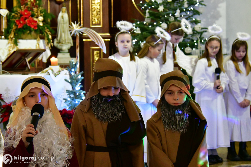 Łukowa w blasku Betlejemskiej Gwiazdy. Wielkie spotkanie opłatkowe mieszkańców