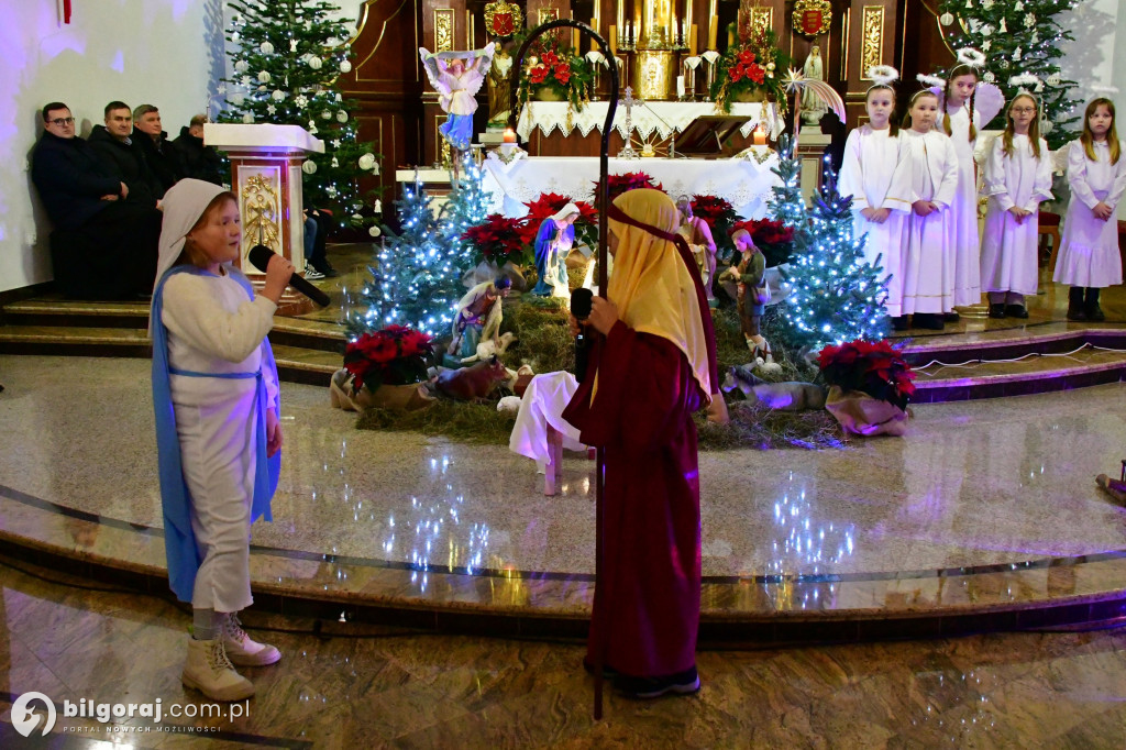 Łukowa w blasku Betlejemskiej Gwiazdy. Wielkie spotkanie opłatkowe mieszkańców