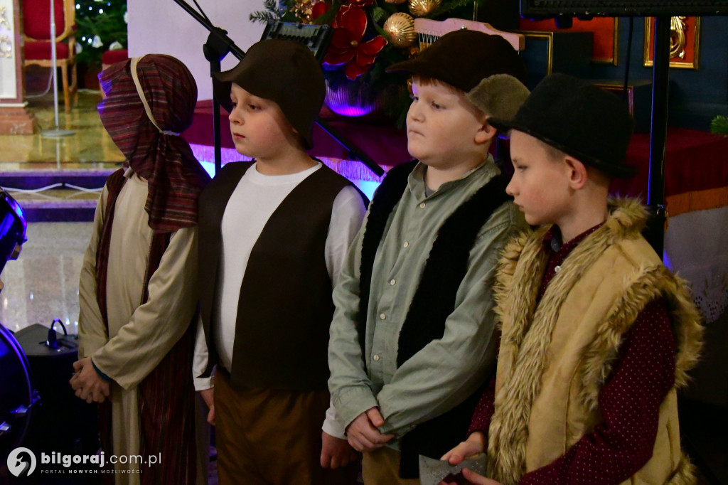 Łukowa w blasku Betlejemskiej Gwiazdy. Wielkie spotkanie opłatkowe mieszkańców