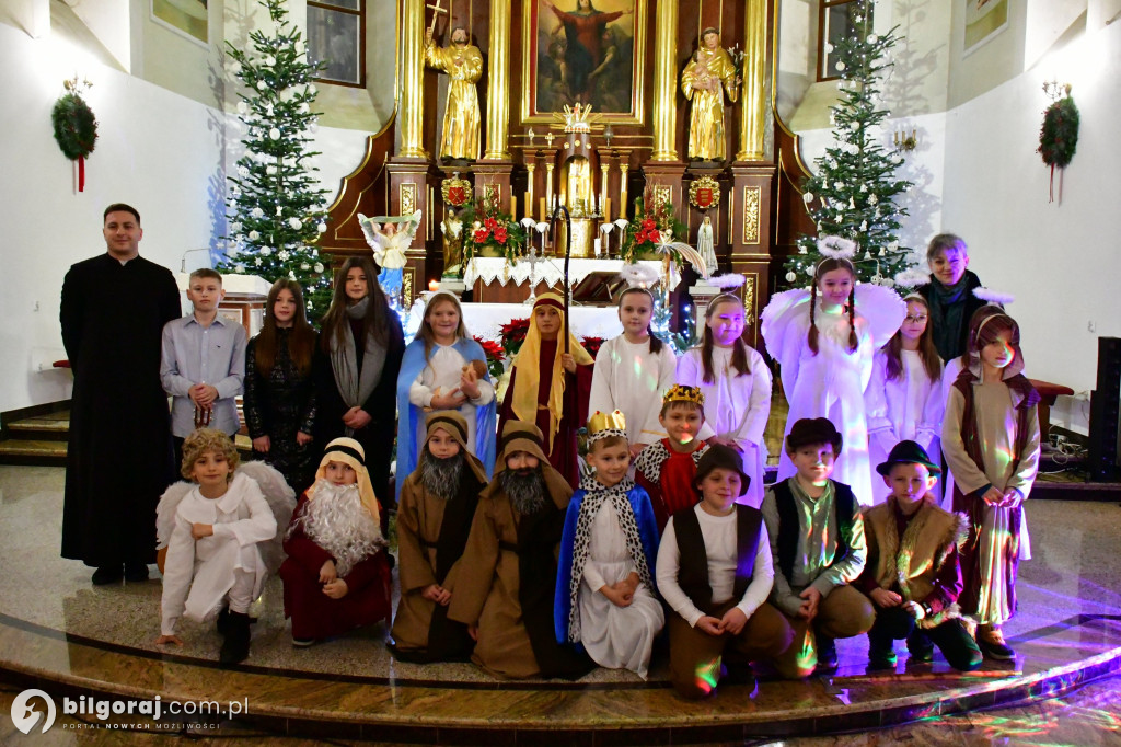 Łukowa w blasku Betlejemskiej Gwiazdy. Wielkie spotkanie opłatkowe mieszkańców