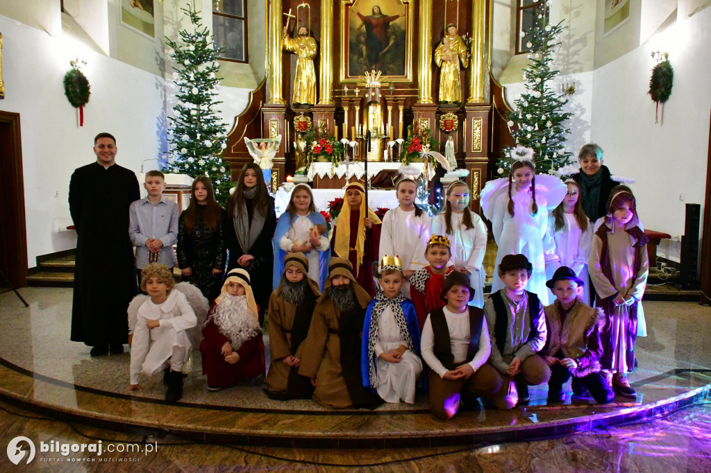 Łukowa w blasku Betlejemskiej Gwiazdy. Wielkie spotkanie opłatkowe mieszkańców