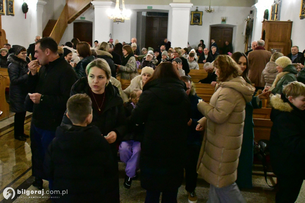 Łukowa w blasku Betlejemskiej Gwiazdy. Wielkie spotkanie opłatkowe mieszkańców