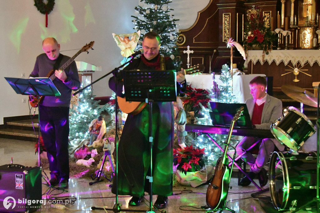 Łukowa w blasku Betlejemskiej Gwiazdy. Wielkie spotkanie opłatkowe mieszkańców