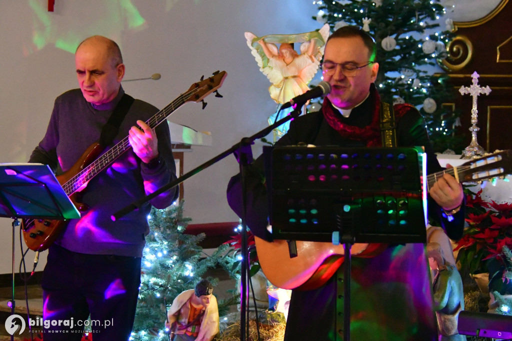 Łukowa w blasku Betlejemskiej Gwiazdy. Wielkie spotkanie opłatkowe mieszkańców