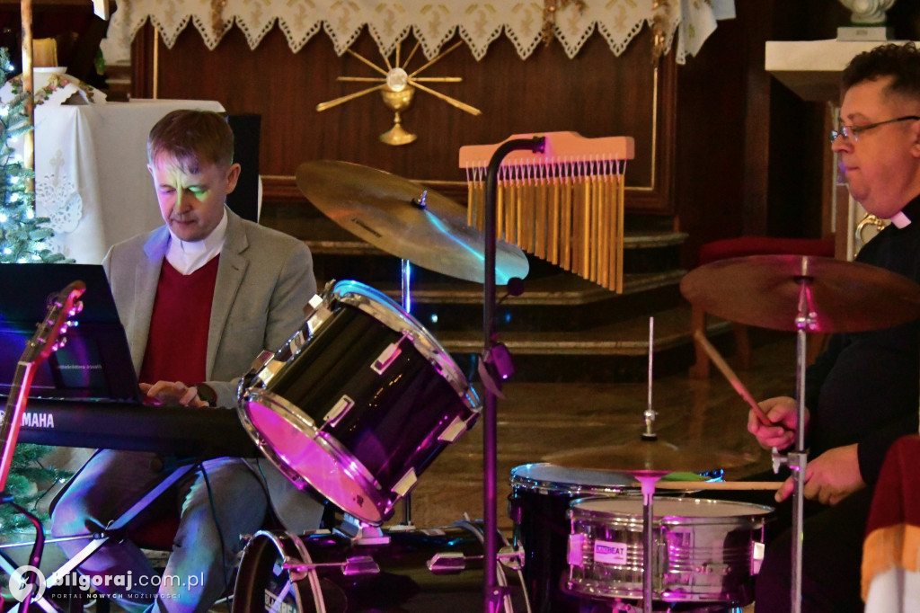 Łukowa w blasku Betlejemskiej Gwiazdy. Wielkie spotkanie opłatkowe mieszkańców