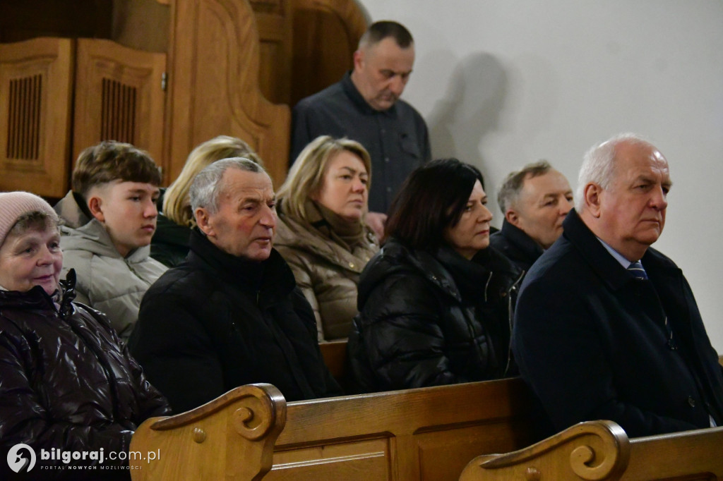 Łukowa w blasku Betlejemskiej Gwiazdy. Wielkie spotkanie opłatkowe mieszkańców