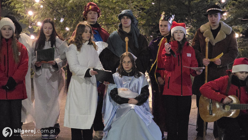 Strażackie kolędowanie w Tarnogrodzie. Młodzież z MDP zagrała dla mieszkańców