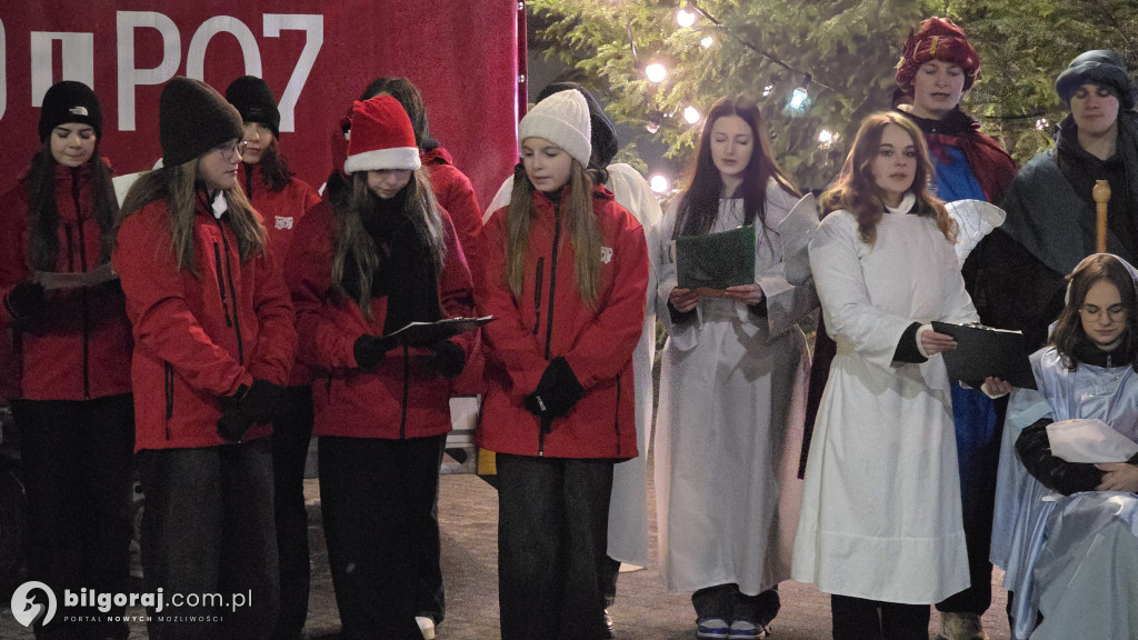 Strażackie kolędowanie w Tarnogrodzie. Młodzież z MDP zagrała dla mieszkańców