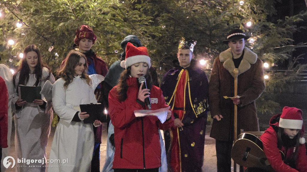 Strażackie kolędowanie w Tarnogrodzie. Młodzież z MDP zagrała dla mieszkańców