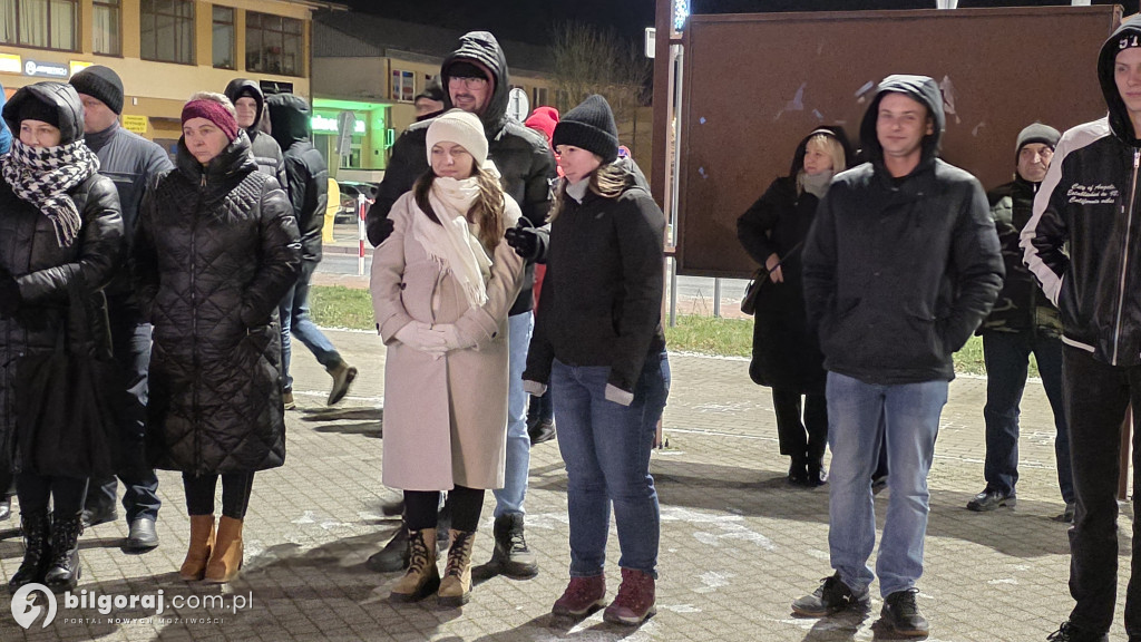 Strażackie kolędowanie w Tarnogrodzie. Młodzież z MDP zagrała dla mieszkańców