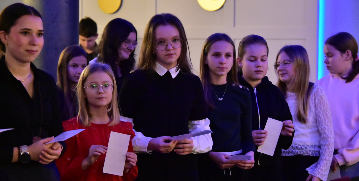 Oazowa wspólnota przy wigilijnym stole. Wyjątkowy opłatek młodych w Glinach