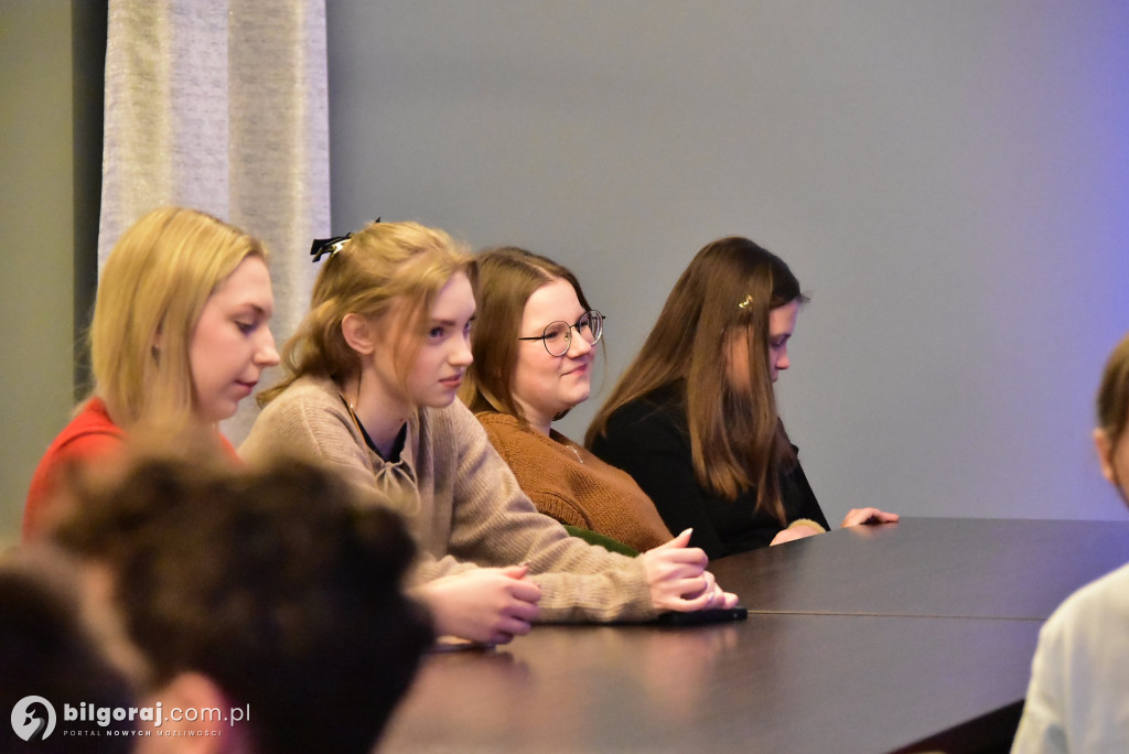 Oazowa wspólnota przy wigilijnym stole. Wyjątkowy opłatek młodych w Glinach