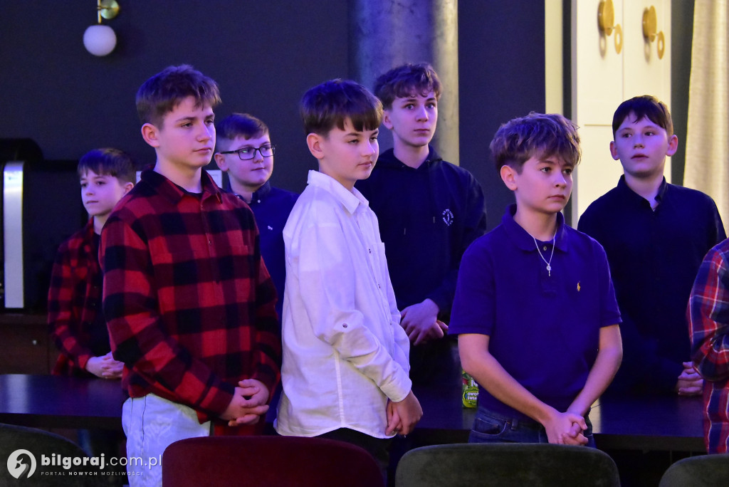 Oazowa wspólnota przy wigilijnym stole. Wyjątkowy opłatek młodych w Glinach