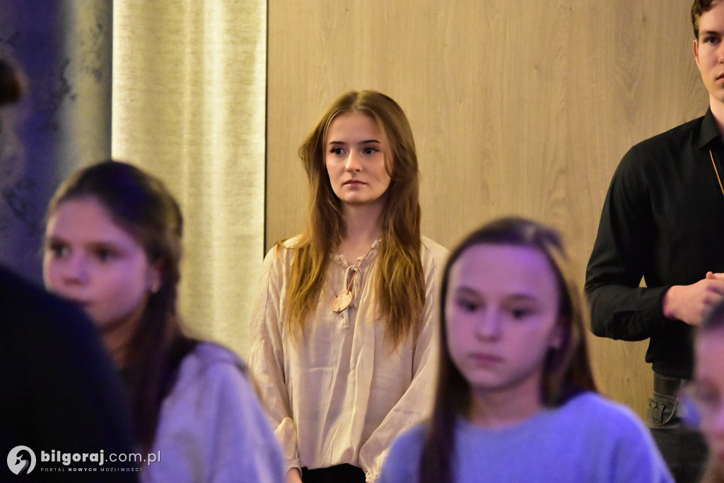 Oazowa wspólnota przy wigilijnym stole. Wyjątkowy opłatek młodych w Glinach