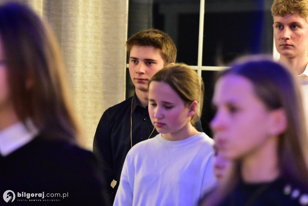 Oazowa wspólnota przy wigilijnym stole. Wyjątkowy opłatek młodych w Glinach