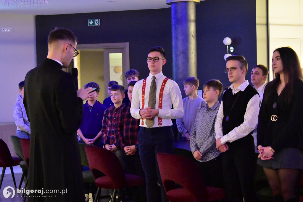 Oazowa wspólnota przy wigilijnym stole. Wyjątkowy opłatek młodych w Glinach