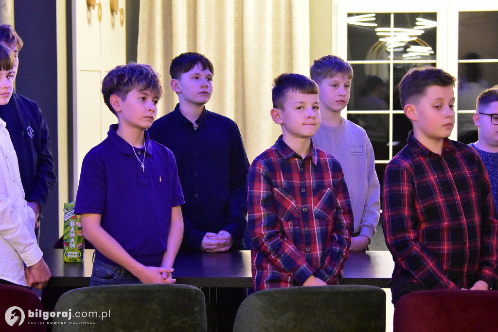 Oazowa wspólnota przy wigilijnym stole. Wyjątkowy opłatek młodych w Glinach