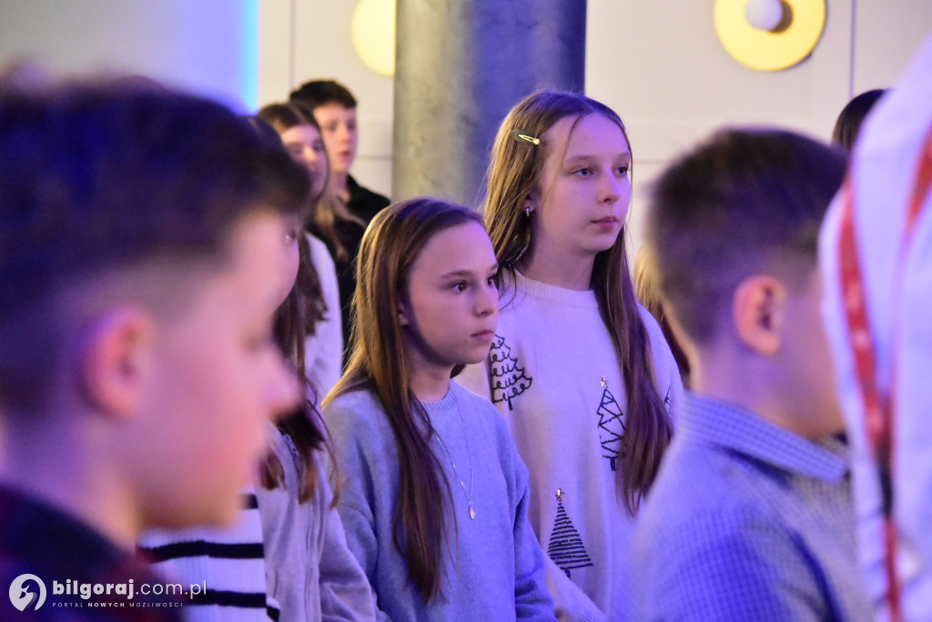 Oazowa wspólnota przy wigilijnym stole. Wyjątkowy opłatek młodych w Glinach