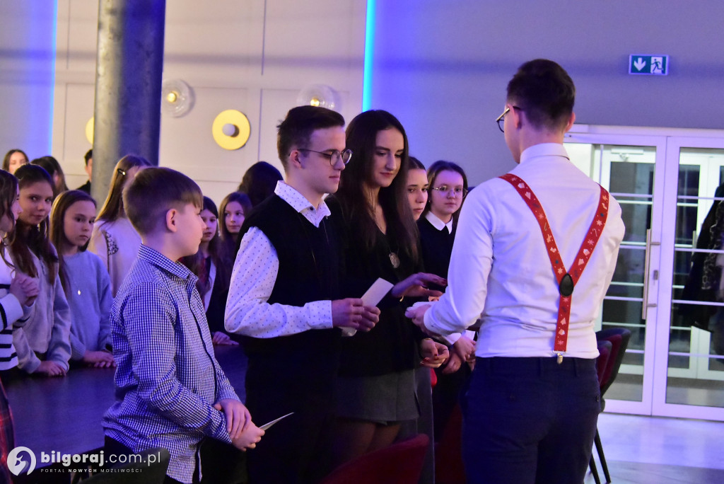 Oazowa wspólnota przy wigilijnym stole. Wyjątkowy opłatek młodych w Glinach