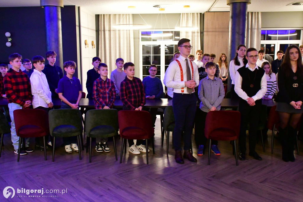 Oazowa wspólnota przy wigilijnym stole. Wyjątkowy opłatek młodych w Glinach