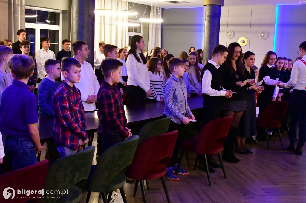 Oazowa wspólnota przy wigilijnym stole. Wyjątkowy opłatek młodych w Glinach