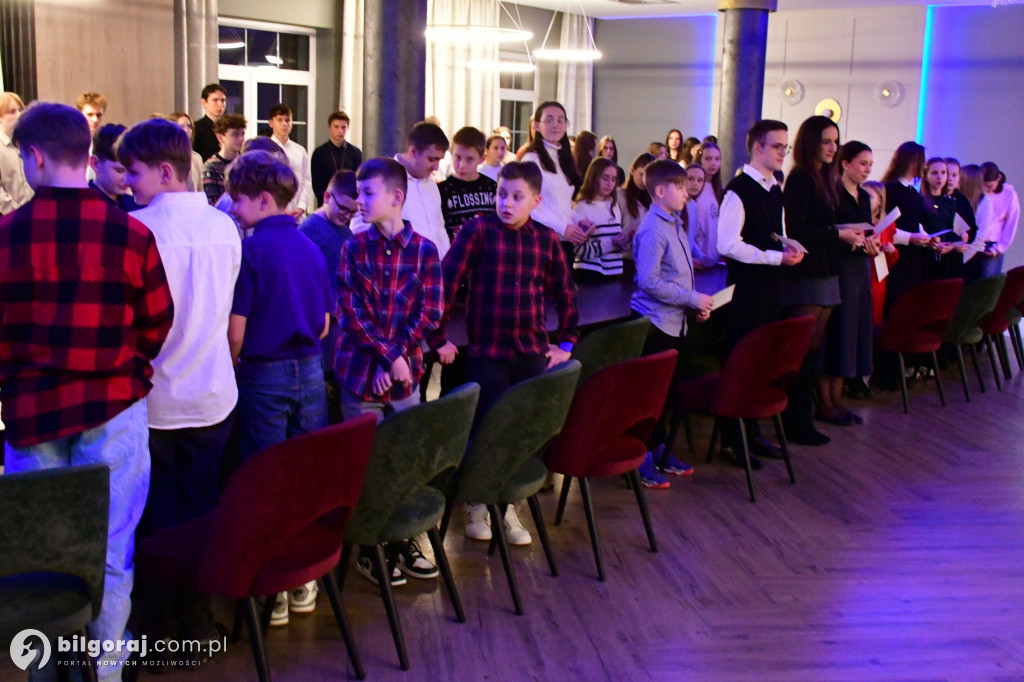 Oazowa wspólnota przy wigilijnym stole. Wyjątkowy opłatek młodych w Glinach