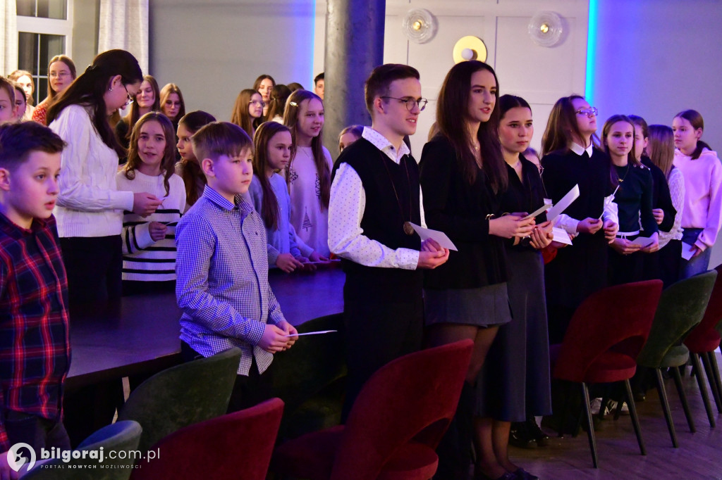 Oazowa wspólnota przy wigilijnym stole. Wyjątkowy opłatek młodych w Glinach