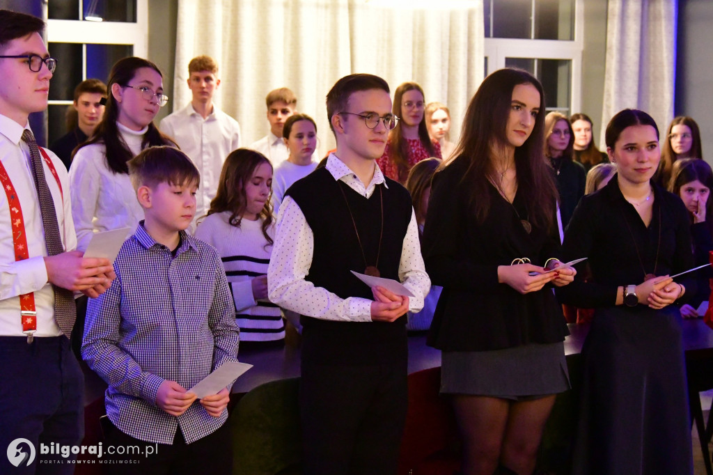 Oazowa wspólnota przy wigilijnym stole. Wyjątkowy opłatek młodych w Glinach