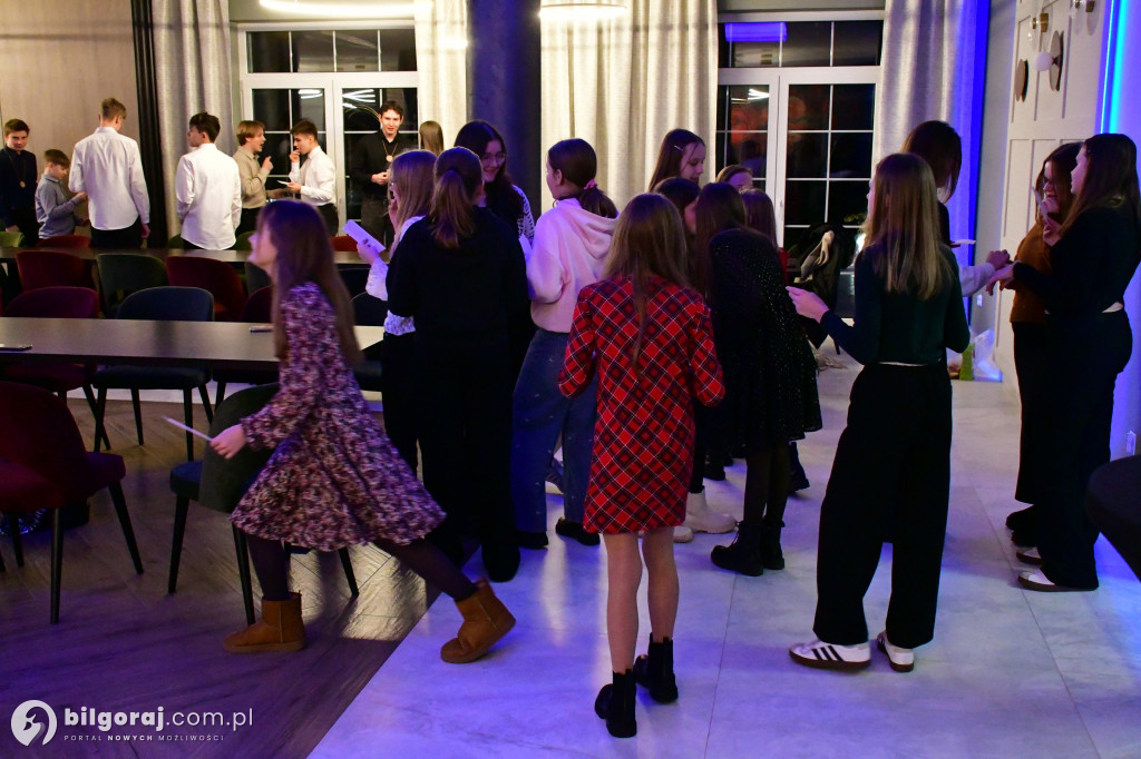 Oazowa wspólnota przy wigilijnym stole. Wyjątkowy opłatek młodych w Glinach