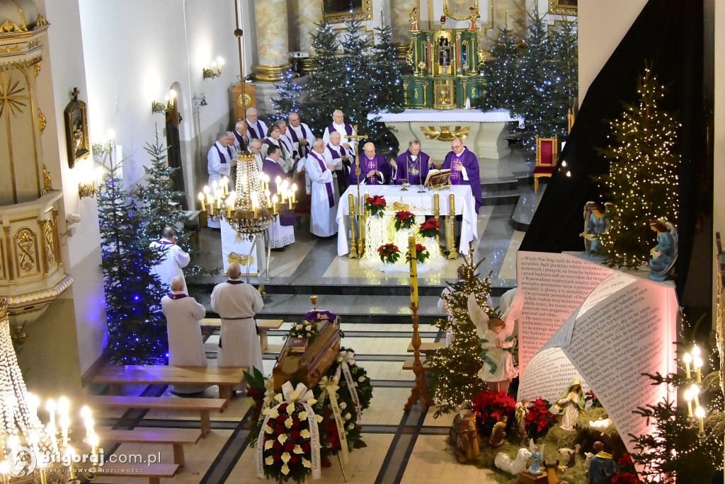 Pół wieku w służbie Bogu i ludziom. Pożegnanie śp. ks. Stanisława Mizaka